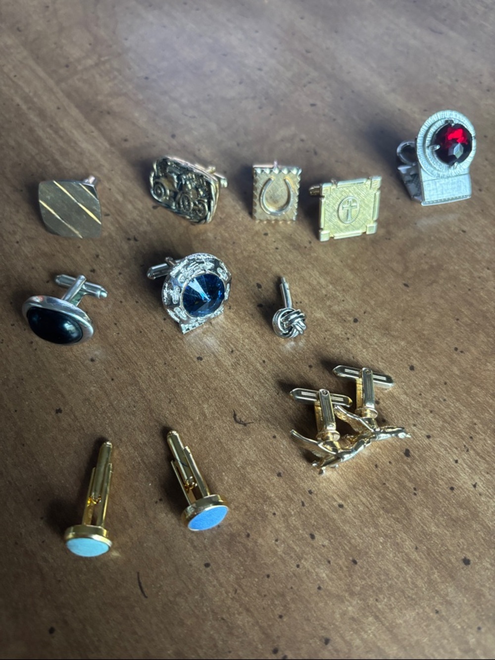 Gold and Silver Men’s Assorted Cufflinks and Tie Clips Set